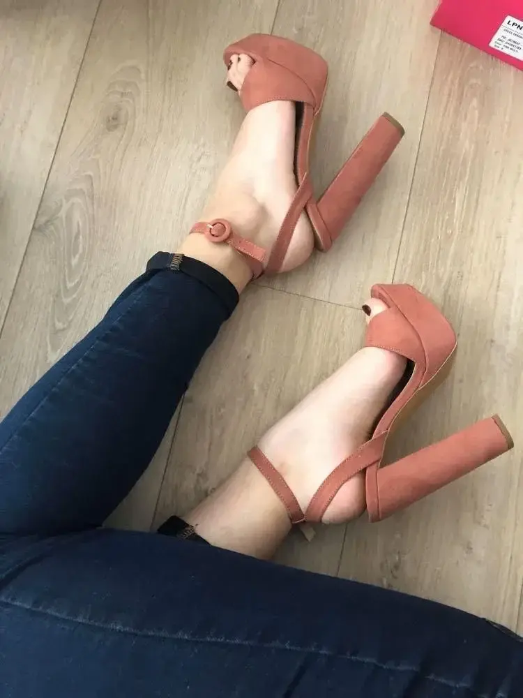 Leak & nude 2 — 2_jolis_pieds
