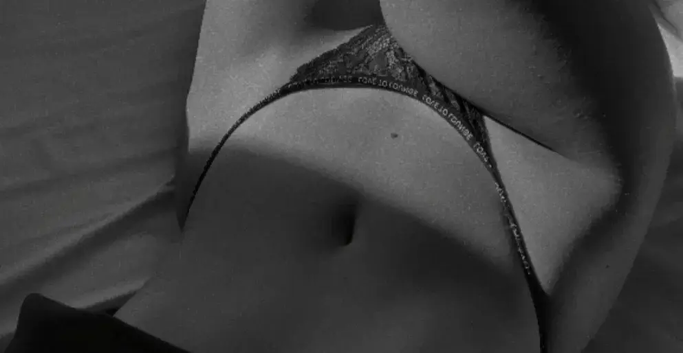 Leak & nude 1 — Unebordelaise