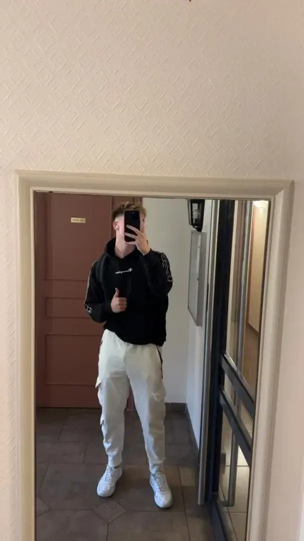 Leak & nude 2 — Williamhots_