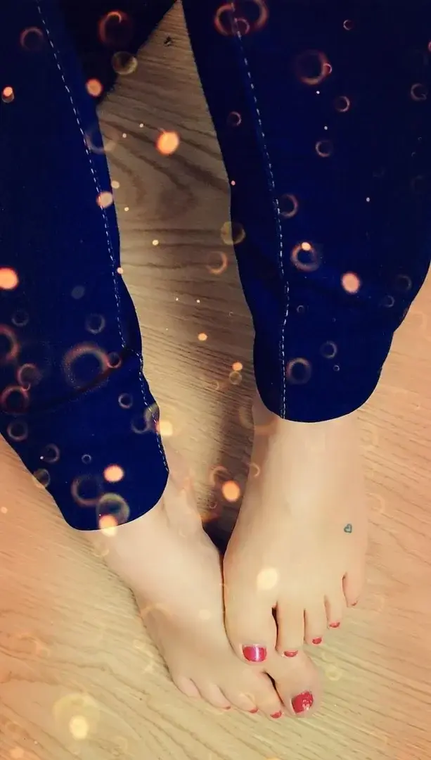 Leak & nude 1 — Lilisexyfeet