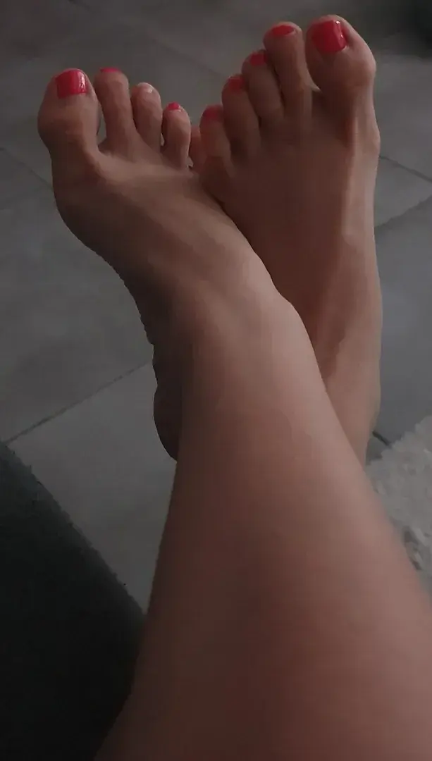 Leak & nude 3 — Feetastique36