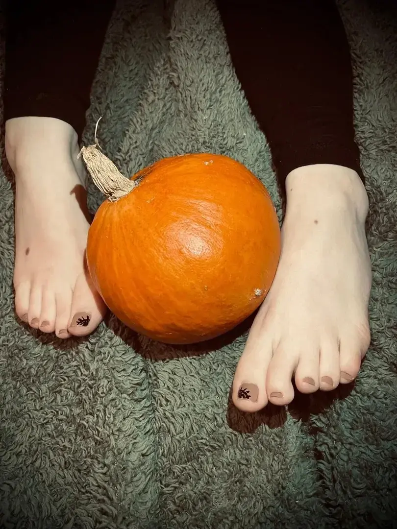 Leak & nude 7 — Pieds_d_alix