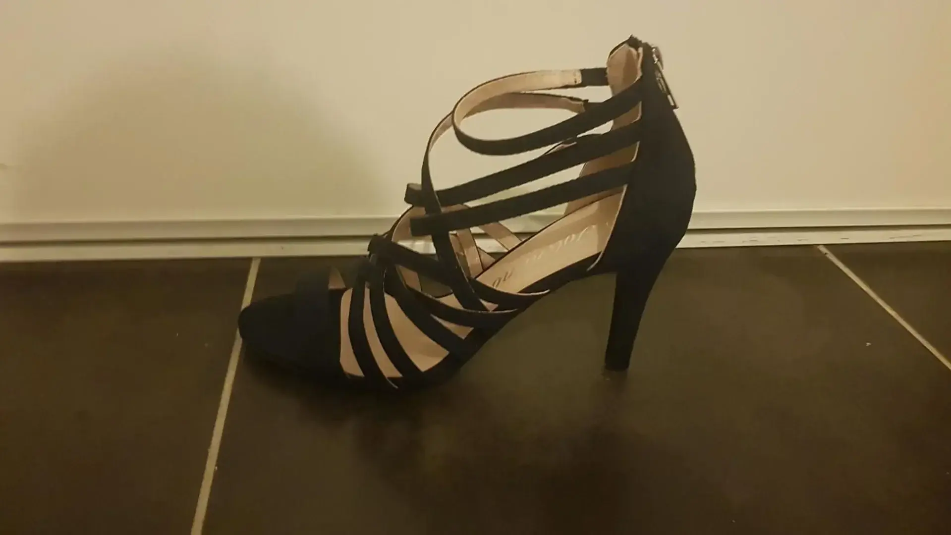 Leak & nude 2 — Footshoesfetish_fr