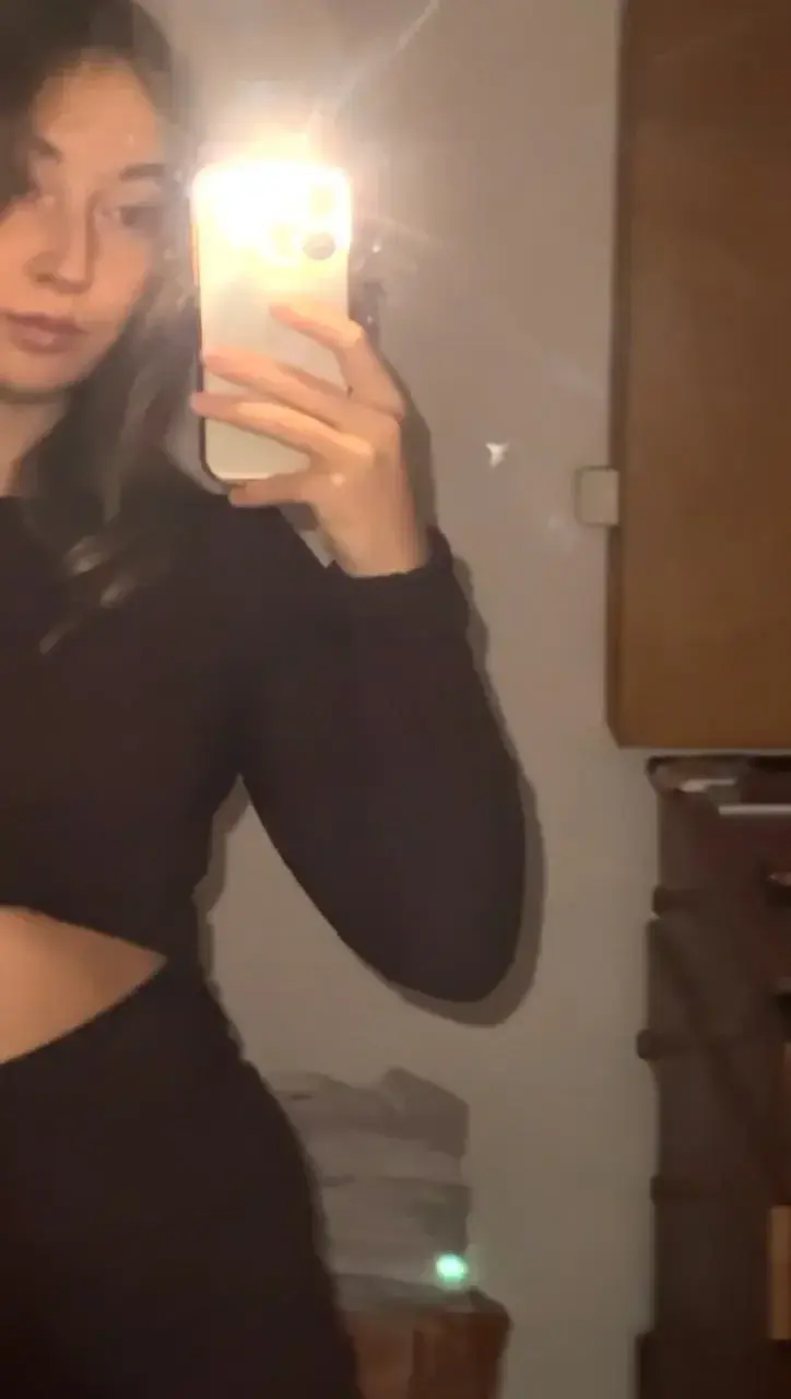 Leak & nude 3 — Lapetitegymgirl