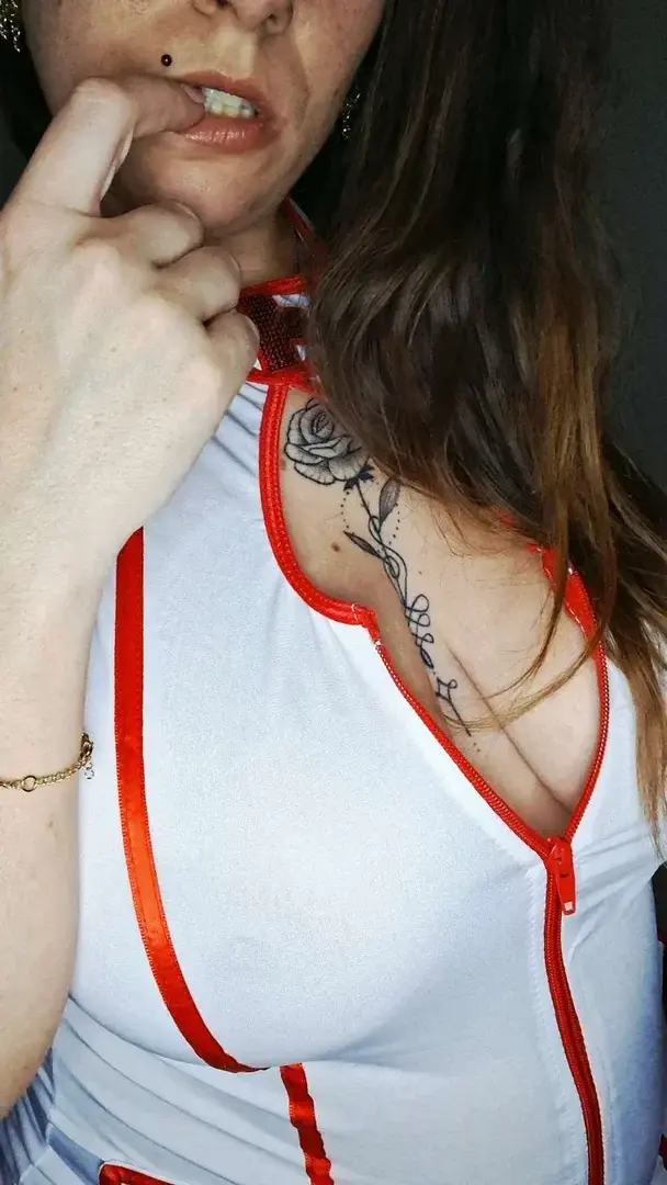 Leak & nude MYM — lyaa33 : « média » (MYM)