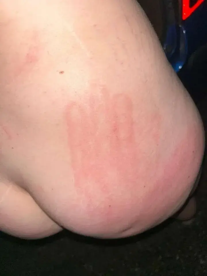 Leak & nude MYM — lyaa33 : « Photo de mon cul que  mon plan cul a fait  hier soir lol 🔞😜 » (MYM)