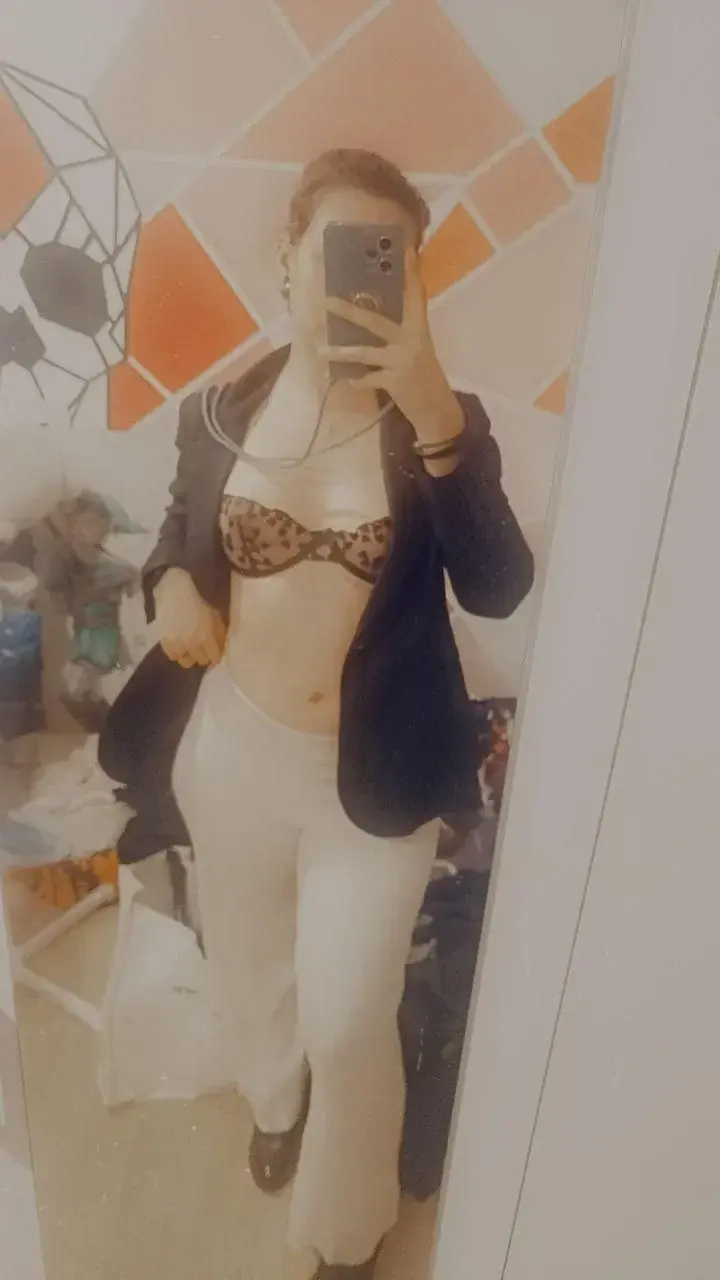 Leak public de _miss_lune_ — « J'aime cet ensemble 😍Et vous, vous en pensez quoi ? 🤭Luv, Lune » (nude) sur MYM