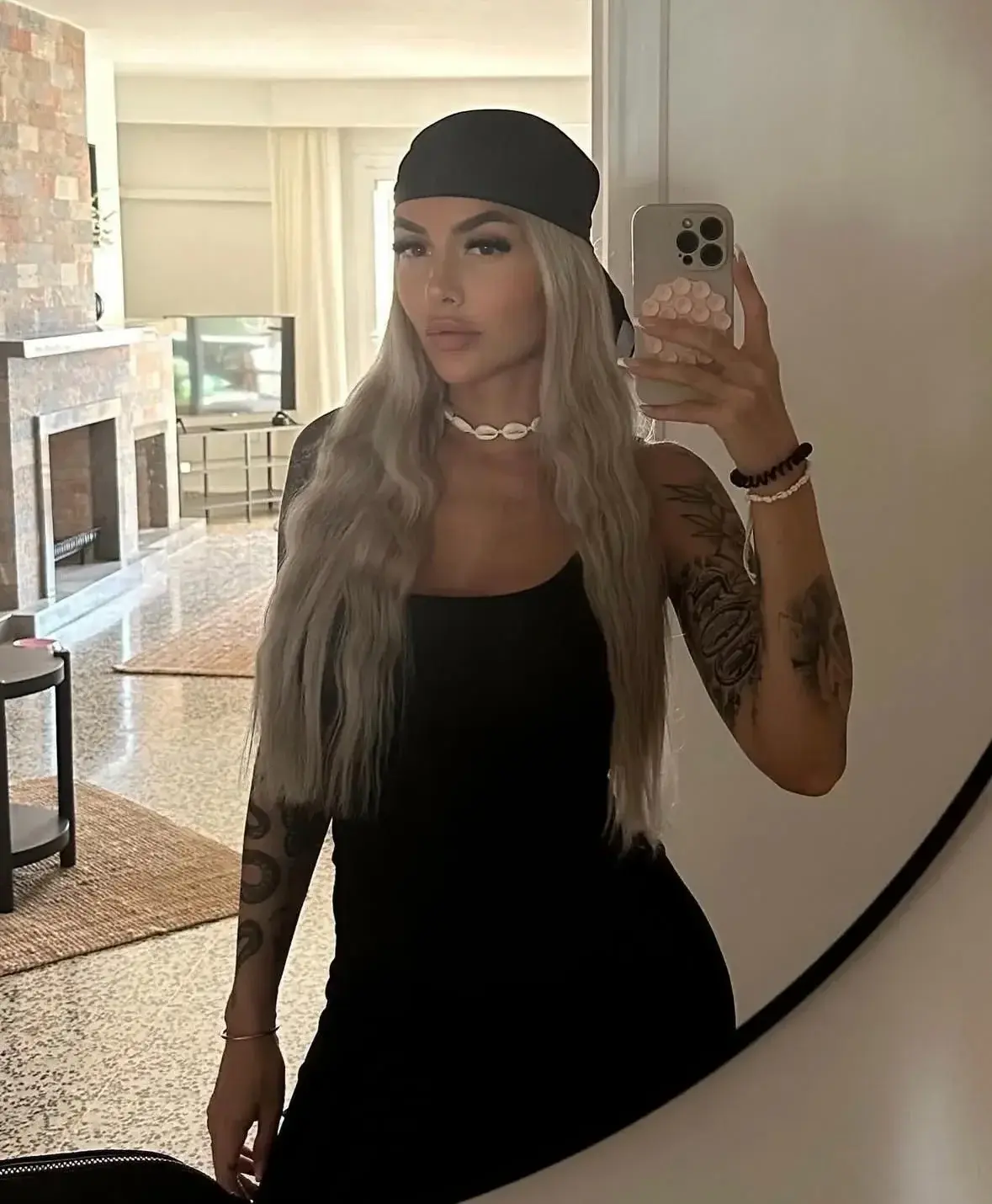 Leak & nude 3 — Isabelle_denise