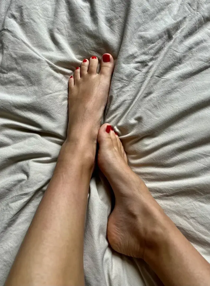 Leak & nude 1 — Marie_feetunderthelens