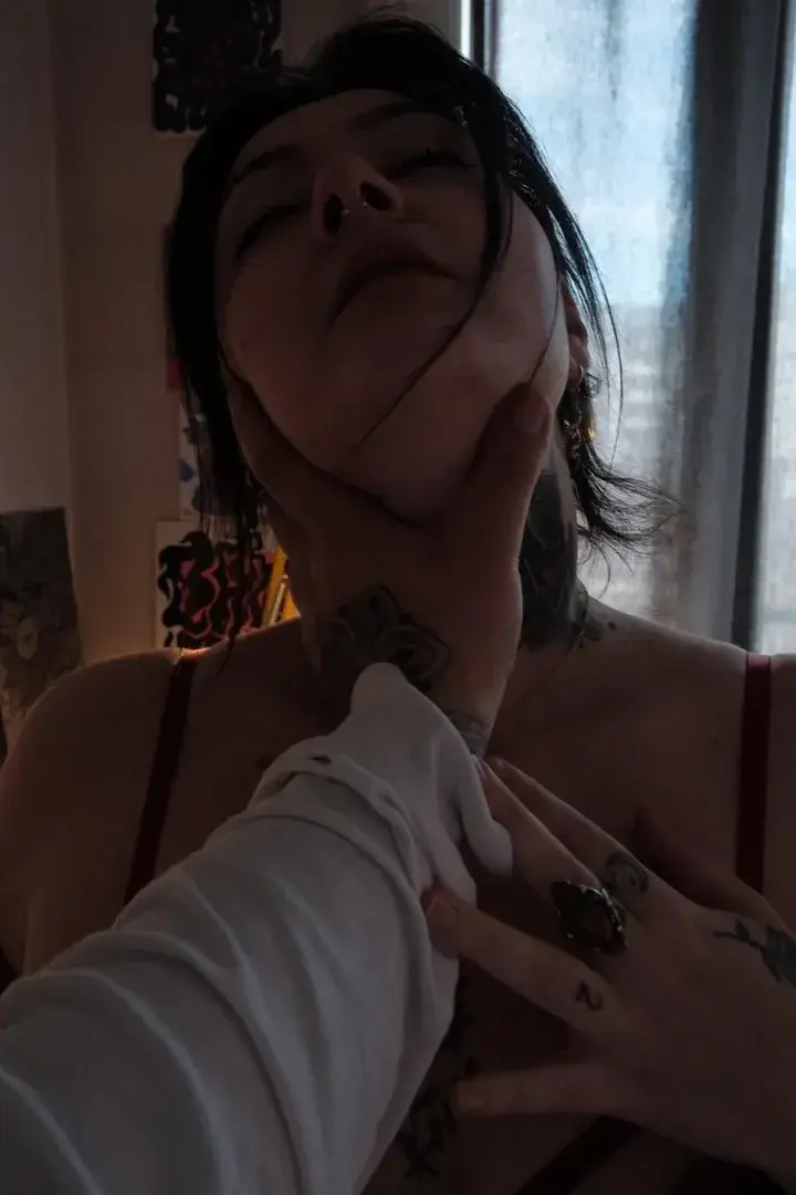 Leak & nude 1 — Diablocorps
