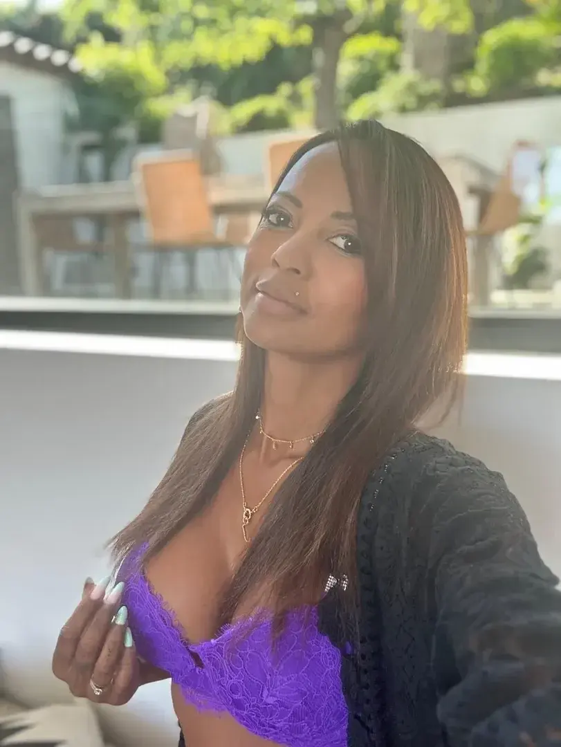 Leak public de miiana_model — « Que du hard 😁😈 » (nude) sur MYM