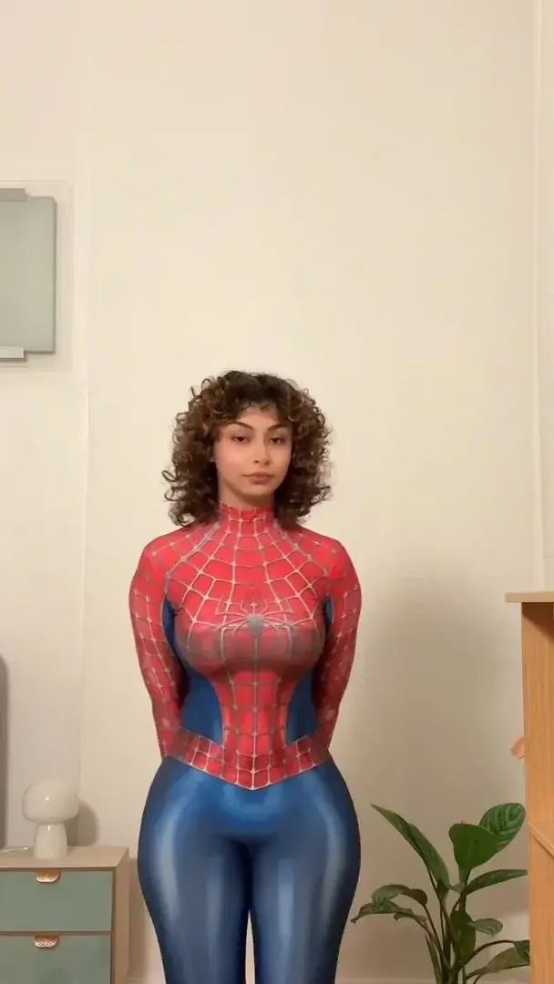 Le costume me va bien ?... 😏