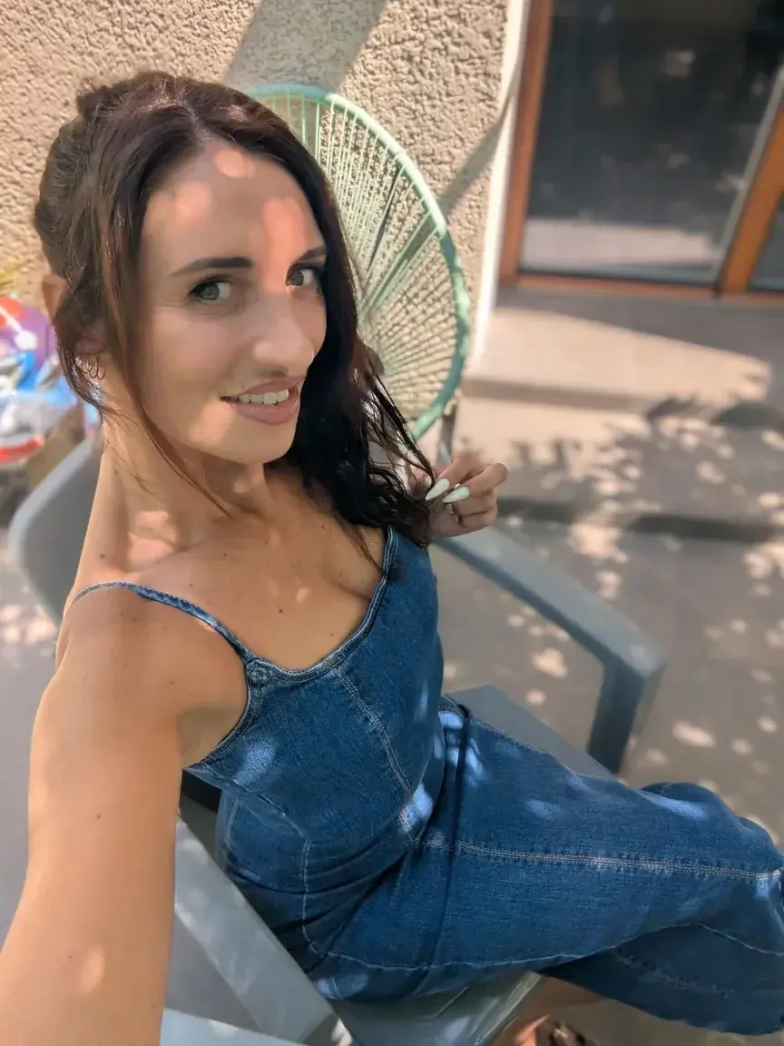 Leak & nude MYM — GloryZavatrash : « Je vous souhaite une belle journée 😘 » (MYM)