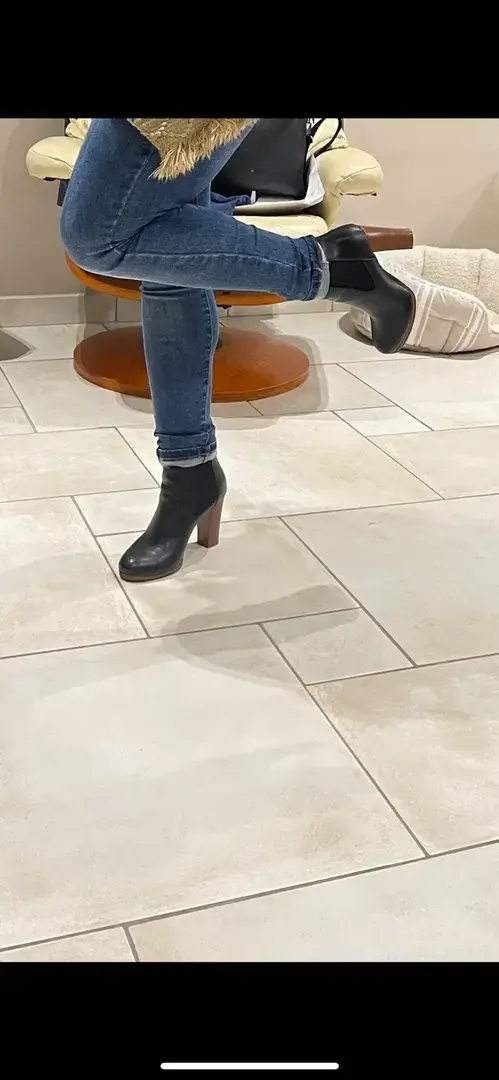 Tu veux voir ce qu’il y a la dessous … 💦🫦😉#Feet  #PrettyFeet  #BeautifulFeet  #FeetWorship  #PerfectFeet  #FeetLovers#pied#foot#cute#sexy