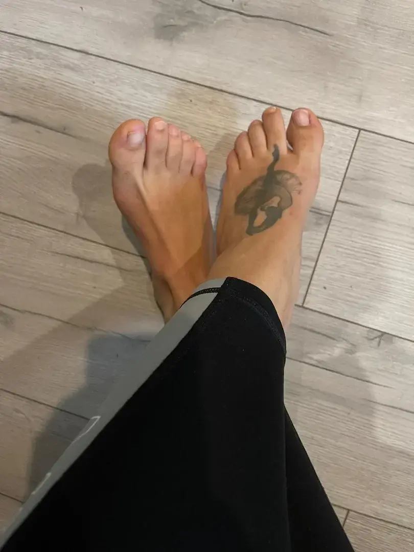 Abonne toi et viens en privé 🫦💦#Feet  #PrettyFeet  #BeautifulFeet  #FeetWorship  #PerfectFeet  #FeetLovers#pied#foot#cute#sexy