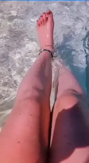 Le paradis sous les pieds... 🩵Abonne toi pour en voir ➕ #feet #pantherauncia #water