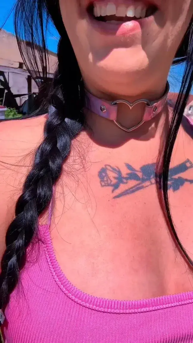 Leak & nude MYM — Jbcv : « Il m’a fait visiter son van… 🤭 » (MYM)