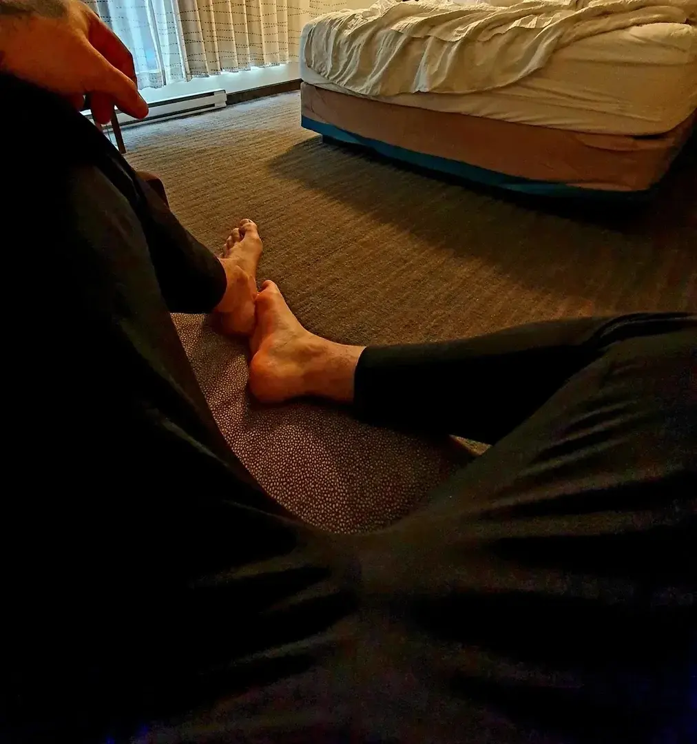 Leak & nude 1 — Misterfeetness
