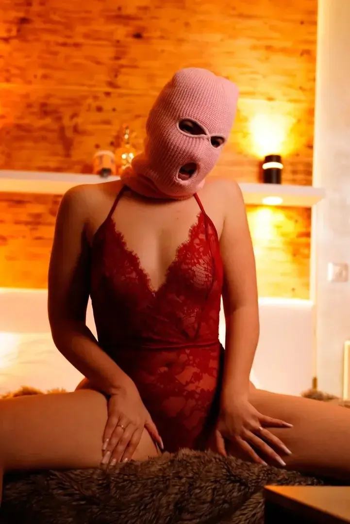 Tu penses quoi de mon petit ensemble rouge ?