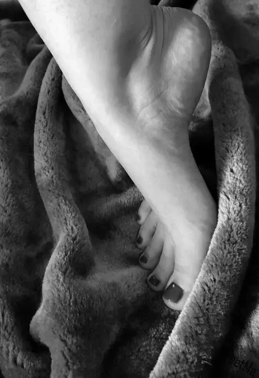 Leak & nude 2 — Feetme1980