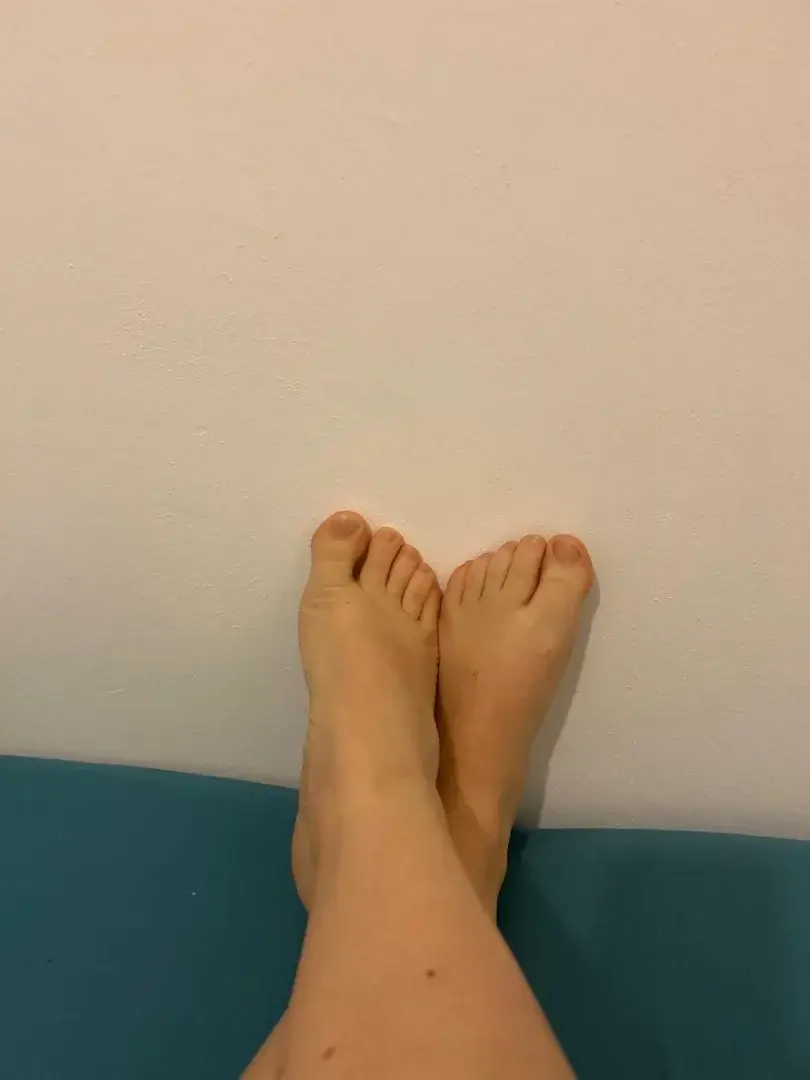 Leak & nude 3 — Feetlover49