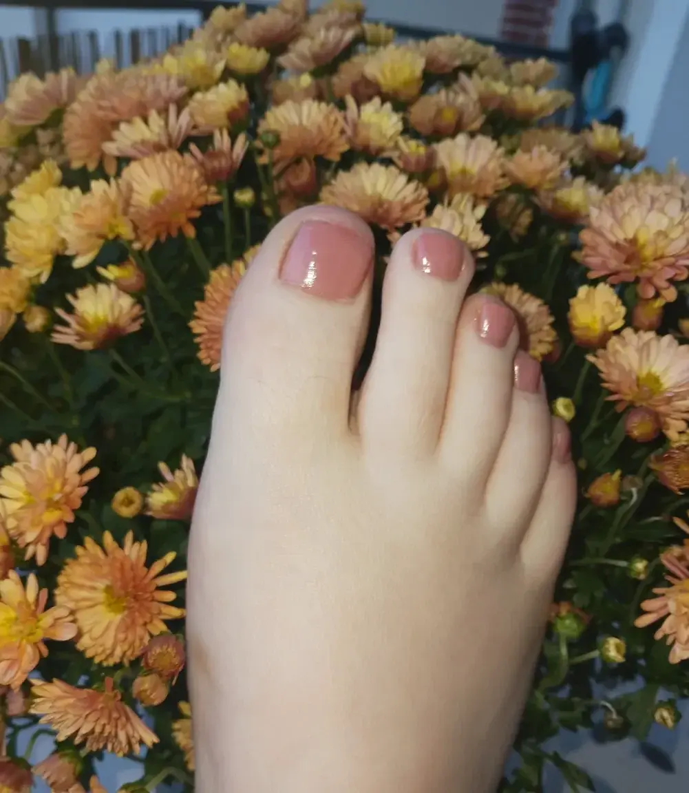 Leak & nude 2 — Emmafootslovers