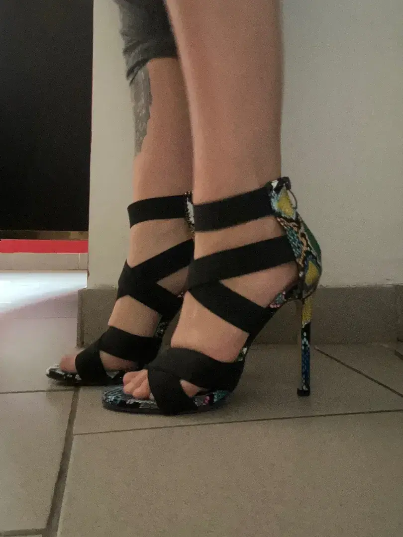 Leak & nude 3 — Feetpiedlove