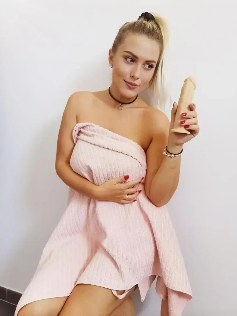 🎁-100% code: ALICIAFREE +1 vidéo gratuite (jusqu’à ce soir 00h)🎁 Heyyy ! 🌸 Suis-moi pour découvrir mon côté caché :) Si tu t’abonne t’aura une vidéo de moi gratuitement en privé 🙈