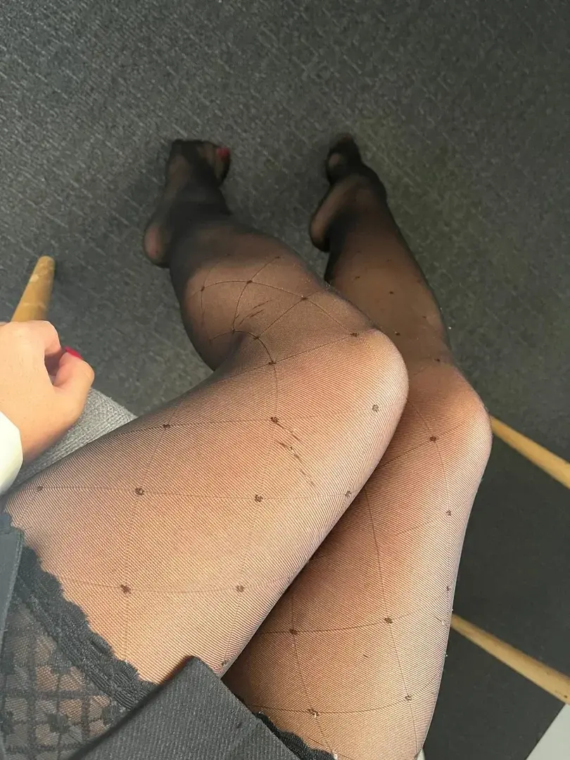 🎁-100% code: ALICIAFREE +1 vidéo gratuite (jusqu’à ce soir 00h)🎁 Heyyy ! 🌸 Suis-moi pour découvrir mon côté caché :) Si tu t’abonne t’aura une vidéo de moi gratuitement en privé 🙈