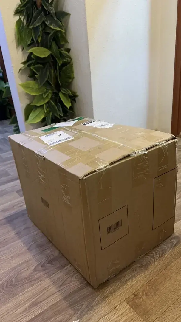 Je crois que je viens de recevoir mon nouveau cosplay... (désolé pour l'inactivité mon chou 🫶)
