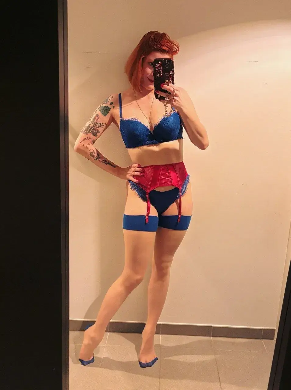 Leak & nude MYM — little_foxyy : « #lingerie #sexy » (MYM)