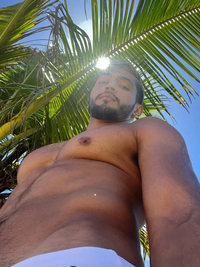 Leak & nude 2 — Danymassagio