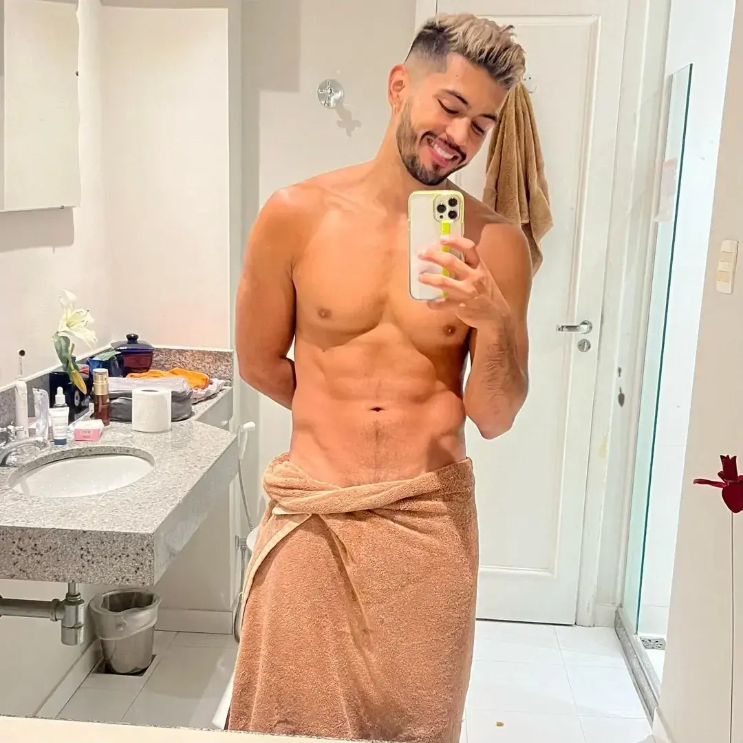 Leak & nude 3 — Danymassagio