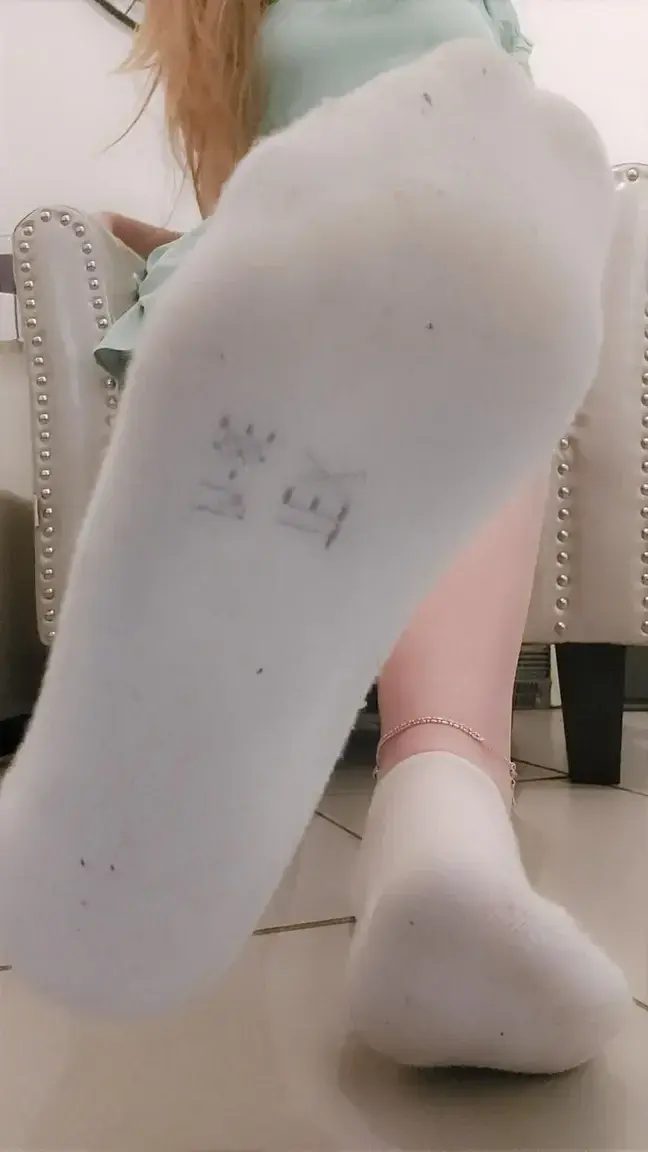 Leak & nude 4 — Feetqueen