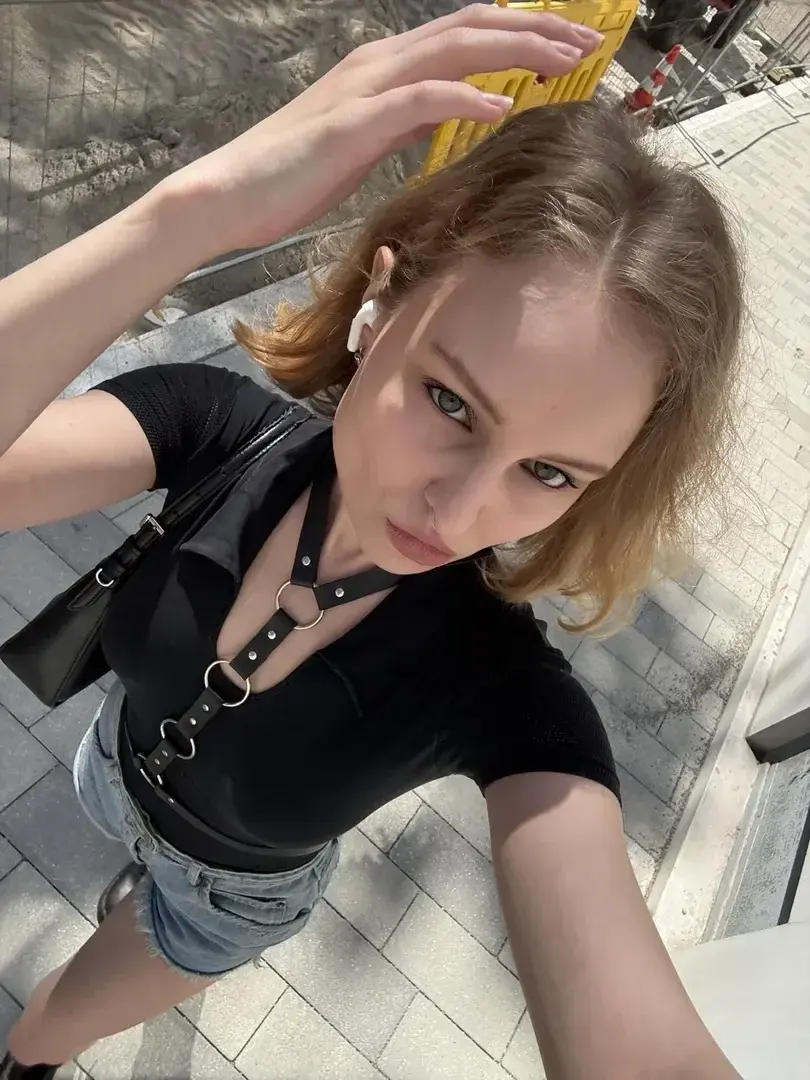 So hot outside 🥴