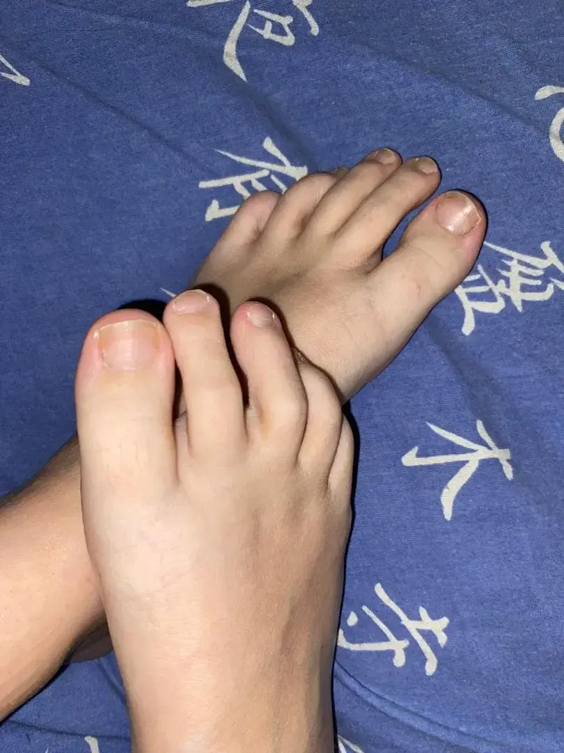 Leak & nude 6 — Licorne_pied-nue
