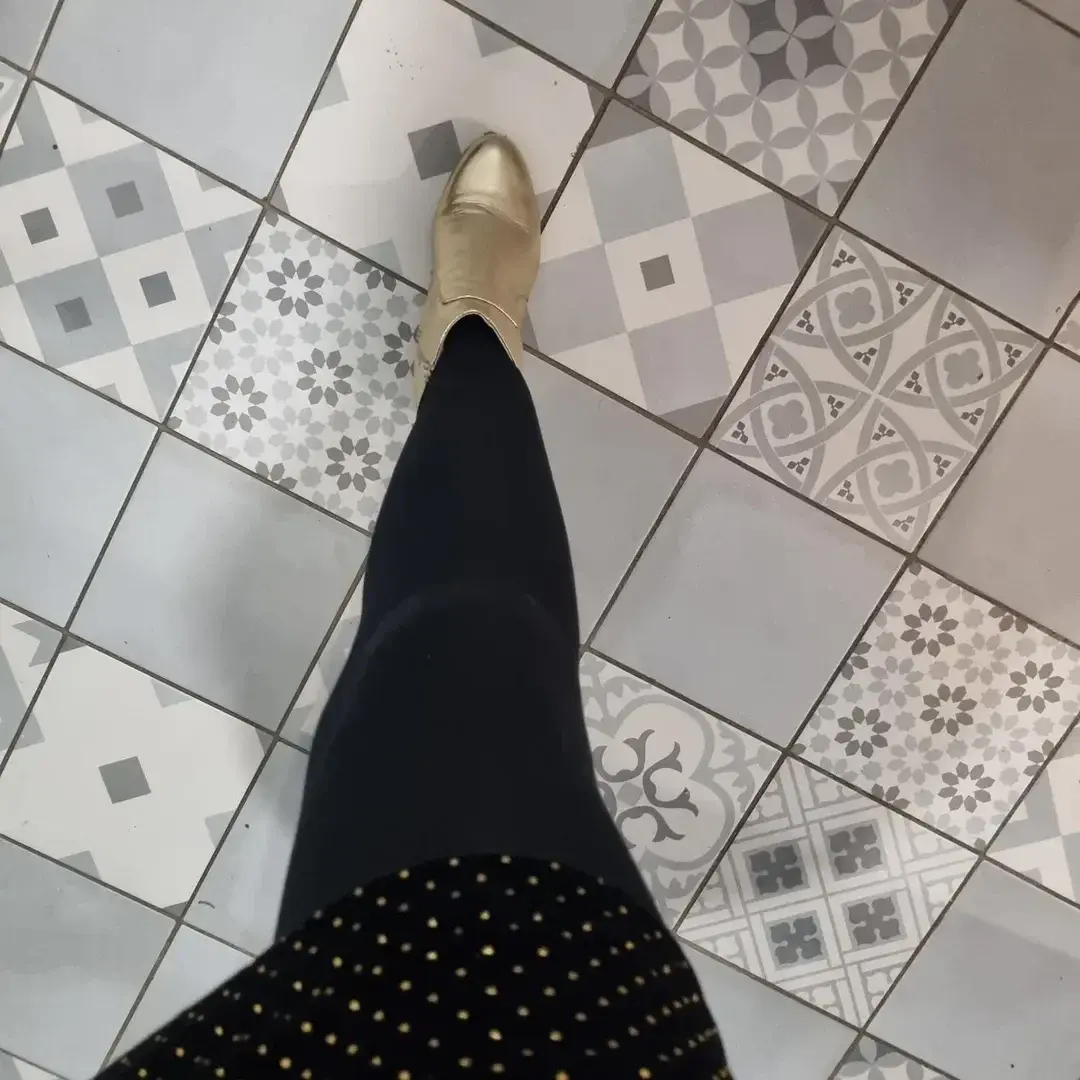 Pour voir la suite avec moin abonné toi  je suis fidèle et quand je m'engage je donne tout ...