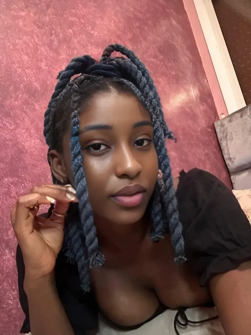 😘