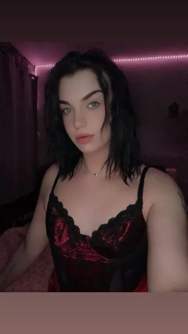 Emelyne__ - Photo exclusive MYM 1 | French Modèles