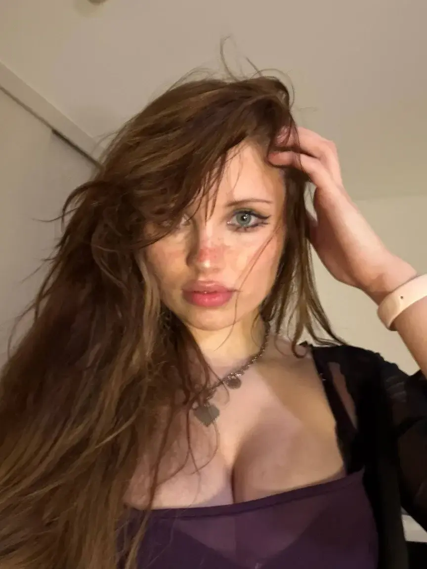 Leak & nude 1 — Alicefoxyslut