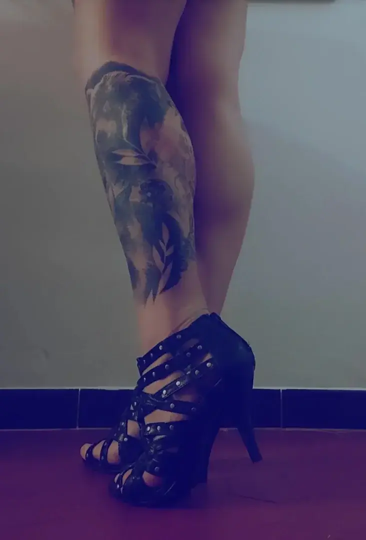 Leak & nude MYM — Jhenn : « Can you hear the violins playing your song ? » (MYM)