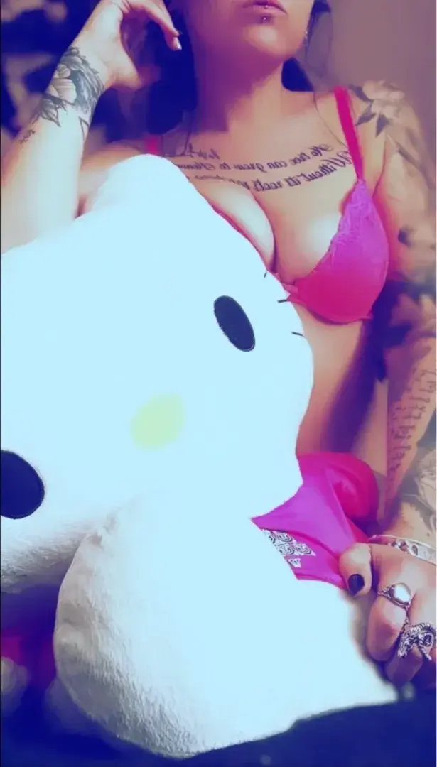 Leak & nude MYM — Jhenn : « What's going on today?We gotta break away » (MYM)