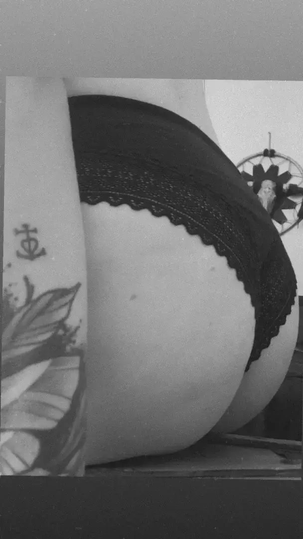 Leak & nude MYM — Jhenn : « Even when you trust me, my back will never face you » (MYM)