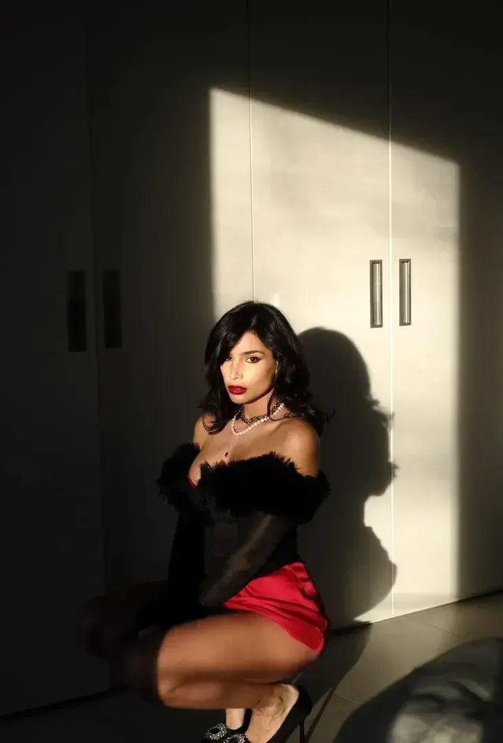 Leak public de Jadeleboeuf — « 🍇 » (nude) sur MYM