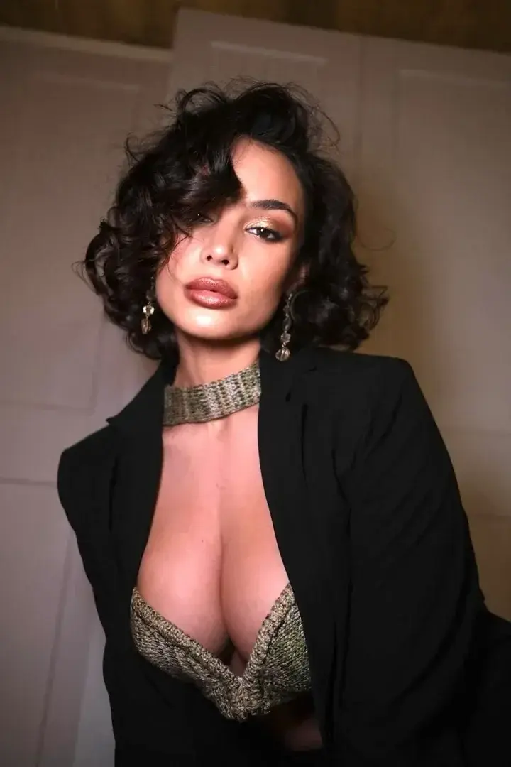 Leak public — Jadeleboeuf : « Rejoins moi avec le code PLUME » (Uncove) — pas un leak