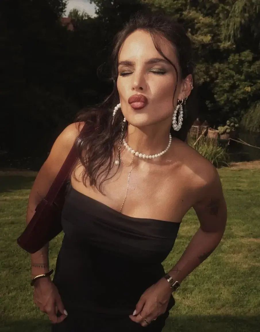 Leak public — Jadeleboeuf : « Rejoins moi avec le code PLUME » (Uncove) — pas un leak