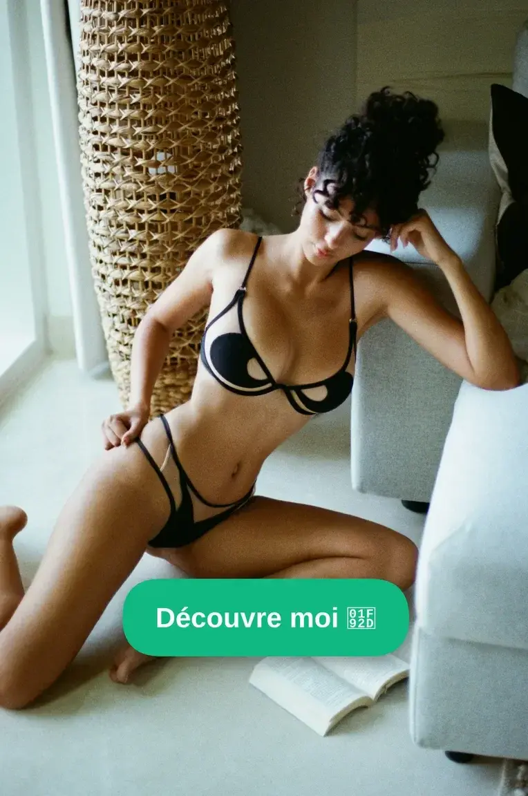 Leak & nude MYM — ritafaez : « Tu t'abonnes, c'est 100% gratuit… ensuite tu m'envoies un message 🤍 » (MYM)