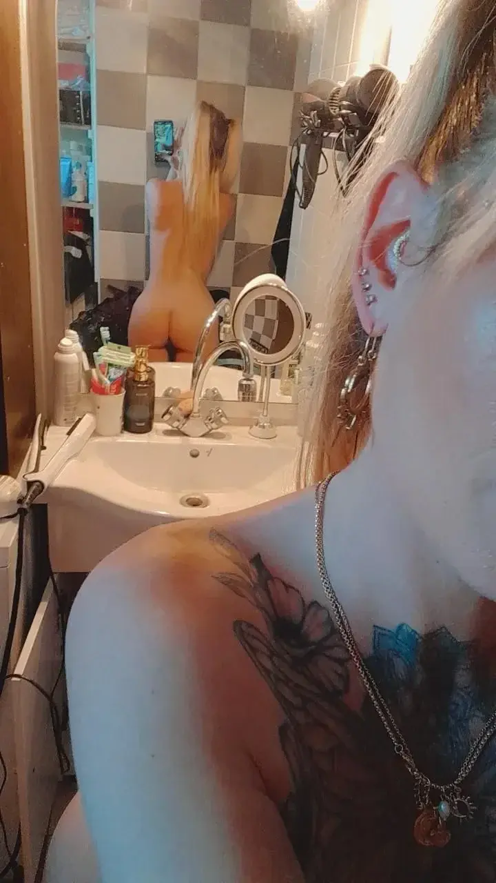 Leak & nude 3 — philae_