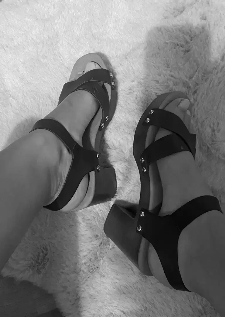 Leak & nude 1 — Frenchfeetvic