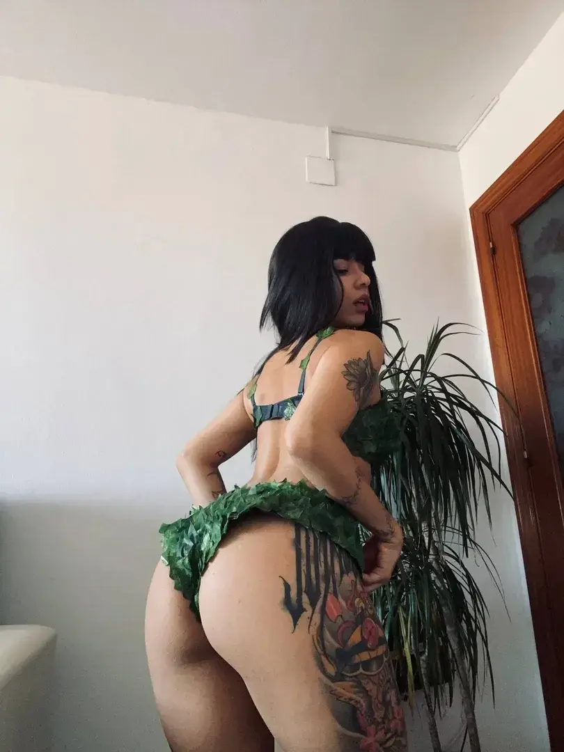 Leak public de Victoriainlove — « abo gratis like ce post + écris-moi TENDRE, j’te file mon moment préféré du jour. » (nude) sur MYM